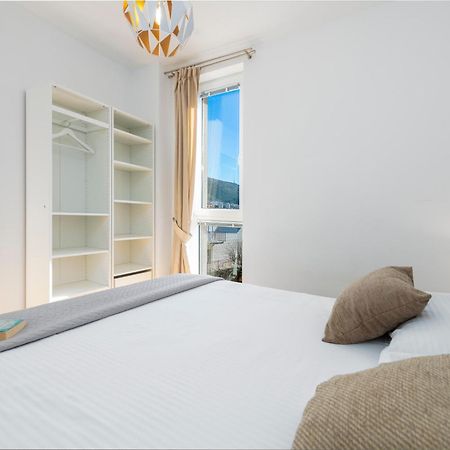 Oyo Deluxe Apartments 杜布罗夫尼克 外观 照片