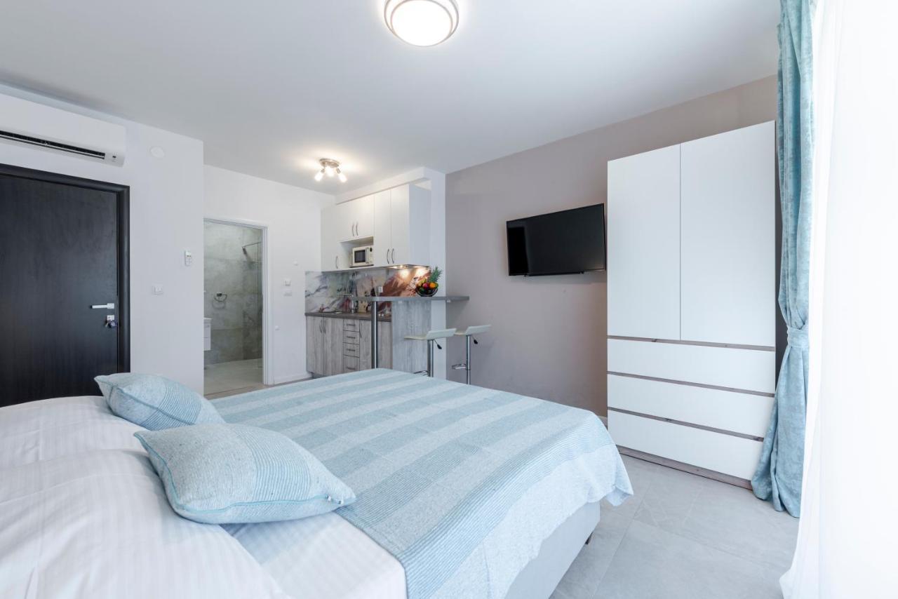 Oyo Deluxe Apartments 杜布罗夫尼克 外观 照片