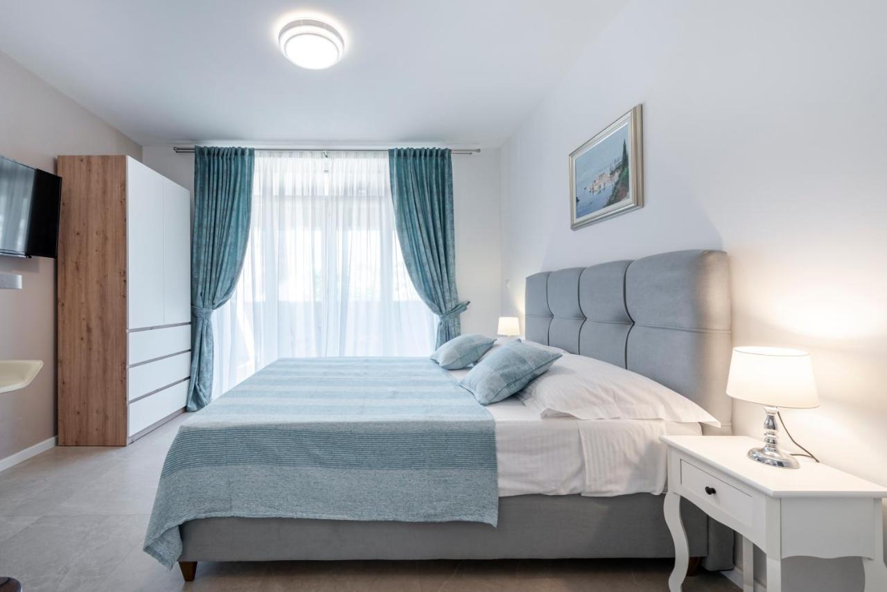 Oyo Deluxe Apartments 杜布罗夫尼克 外观 照片
