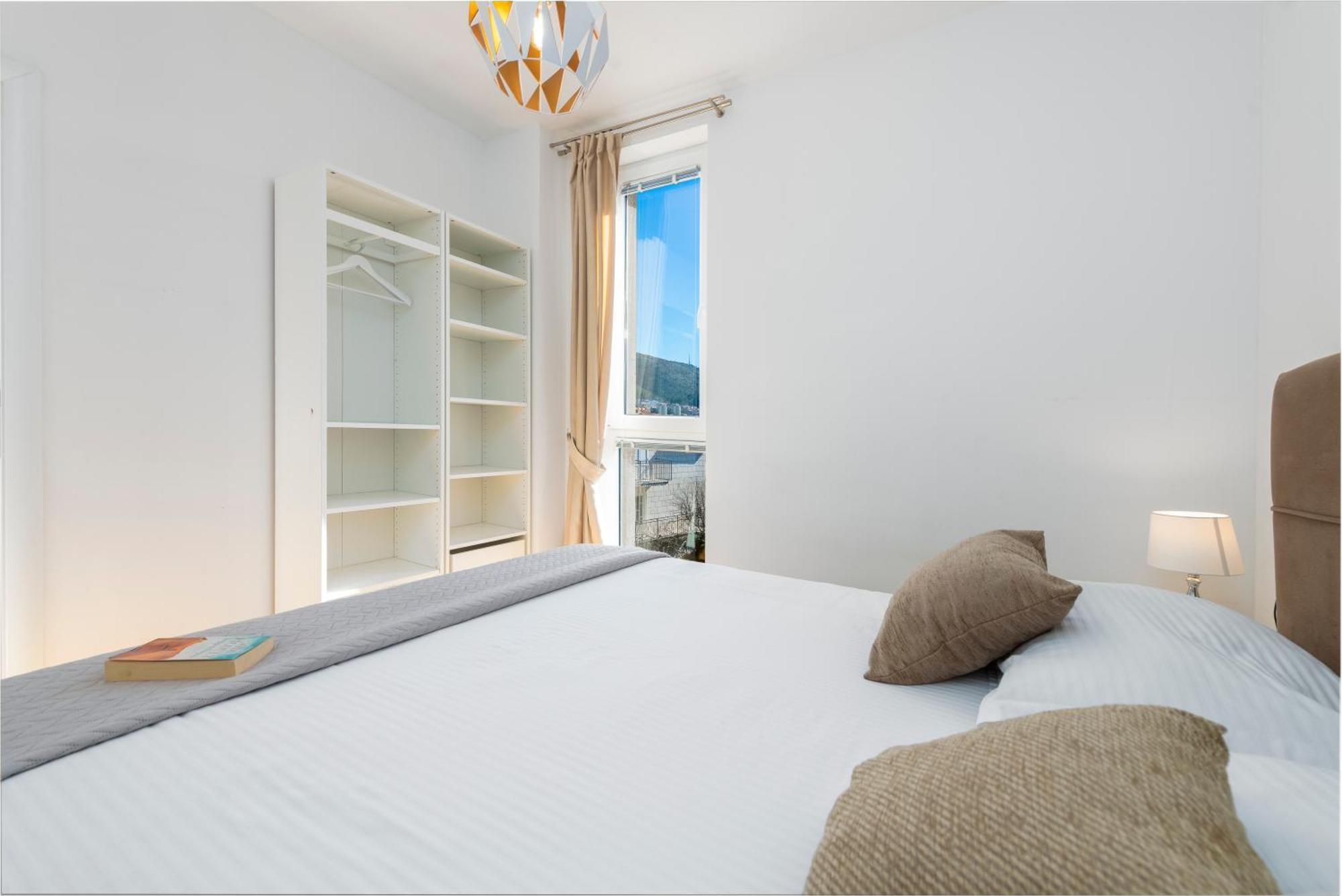 Oyo Deluxe Apartments 杜布罗夫尼克 外观 照片