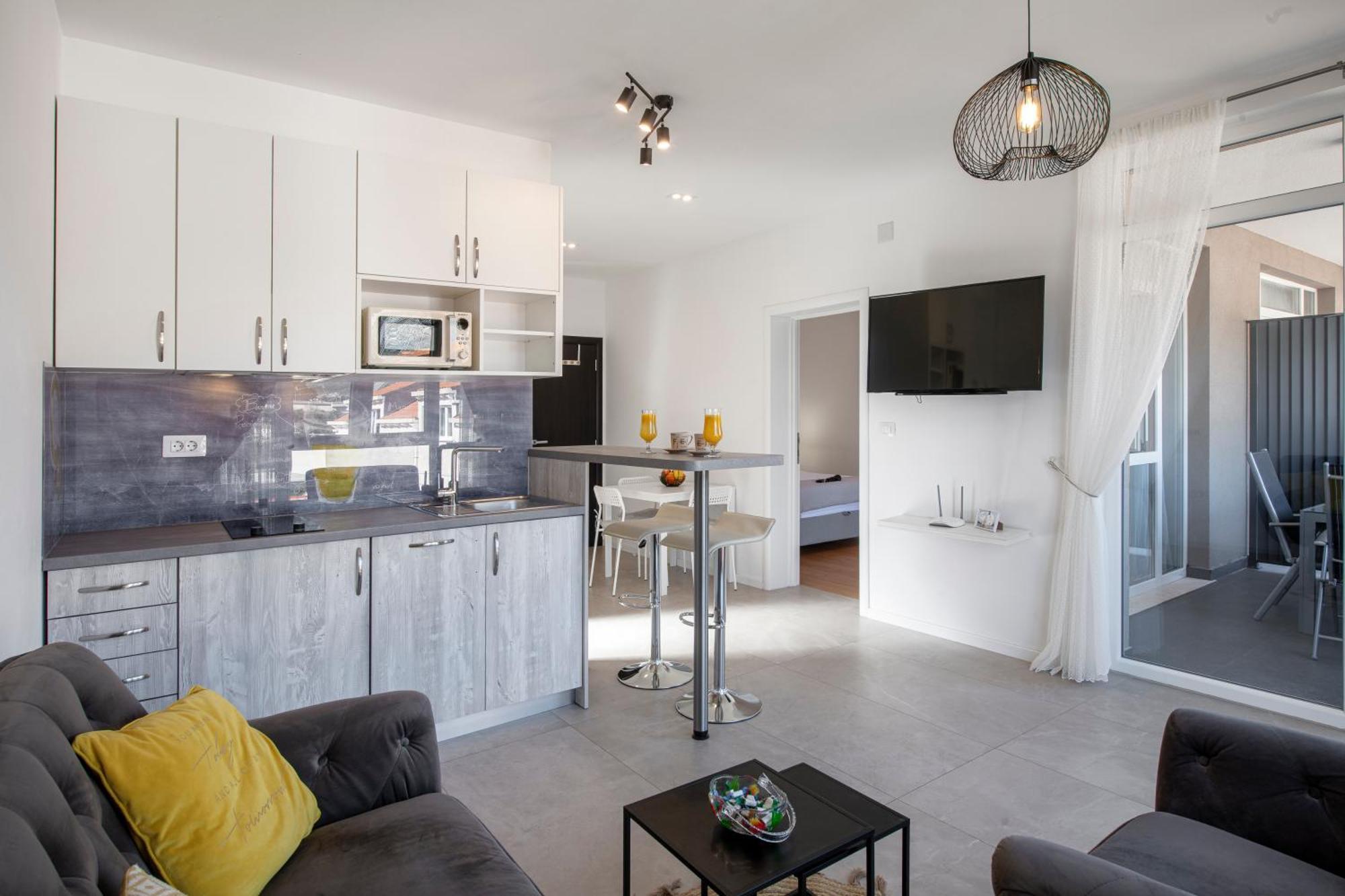 Oyo Deluxe Apartments 杜布罗夫尼克 外观 照片